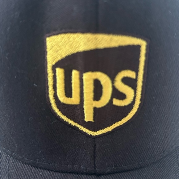 UPS hat - Picture 2 of 4